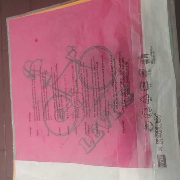 Levi × Peanuts collaboration Tee w/ Levi × Peanuts Bandana...Fire! Size M - NEW! - Picture 11 of 14